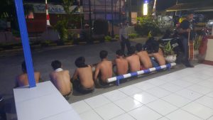 Polsek Manggala Amankan Sepuluh Pemuda  Pesta Miras di Perumahan Dosen