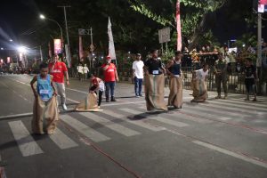 Lomba Balap Karung di Festival Pemuda 2024 Makassar