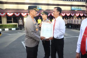 Berhasil Ungkap Curanmor, Kapolrestabes Makassar Berikan Penghargaan Personil Polsek Tamalanrea