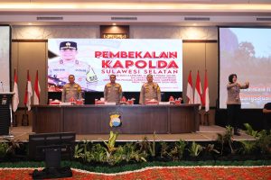 Jelang Pilkada 2024, Kapolda Sulsel Beri Pembekalan Kepada Kapolsek dan Kapolsubsektor