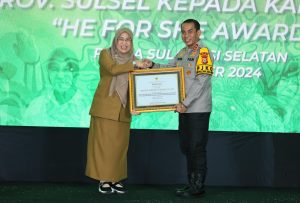 Berkomitmen Memajukan Polwan, Kapolda Sulsel Dapat Penghargaan “Gender Champion”