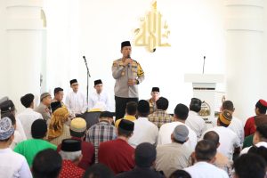 Berbicara Di Mesjid Hj. Sitti Maang, Kapolda Sulsel Ingatkan Warga, Hindari Politik Uang Pada Pilkada Nanti