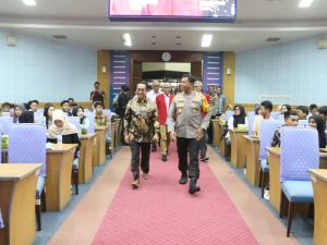 Kapolda Sulsel Kunjungi Sivitas Akademika Universitas Hasanuddin, Bahas Pemilu Damai dan Tantangan Era Digital