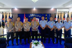 Perkuat Soliditas TNI, Polri Dan Pemerintah Jelang Pilkada, Kapolda Sulsel Berkunjung Ke Forkopimda
