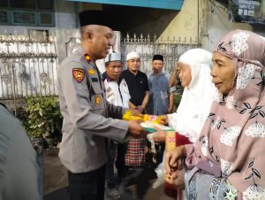 Kapolsek Makassar Ajak Jamaah Mesjid Al-Hijrah Jaga Keamanan dan Ketertiban Jelang Pilkada 2024