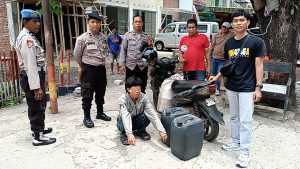 Polsek Biringkanaya Amankan Kurir Miras Jenis Ballo Bersama Barang Bukti 150 Liter