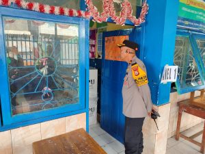 Kapolsek Makassar Pantau Rapat Pleno Rekapitulasi Hasil Perhitungan Suara Tingkat Kecamatan