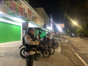 Patroli Malam Samapta Polrestabes Makassar Jaga Kondusifitas Jelang Pilkada Serentak