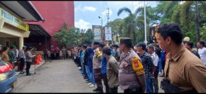 Jelang Pilkada Serentak 2024, Kapolsek Tamalanrea Pimpin Apel Kesiapan Sat Linmas