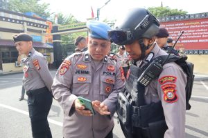 Propam Polrestabes Makassar Lakukan Pengecekan Mendadak HP Anggota, Deteksi Judi Online