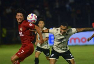 Gol Latyr Fall Selamatkan PSM Makassar dari Kekalahan, Imbangi Semen Padang 1-1