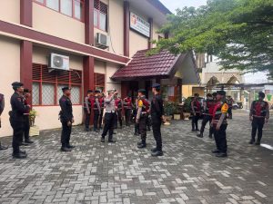 Pilkada Serentak 2024, Personil Direktorat Samapta Polda Sulsel BKO Polrestabes Makassar Laksanakan Patroli Pengamanan 