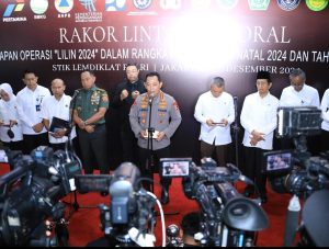 Kapolri: Personel Gabungan Polri-TNI Amankan 61 Ribu Lokasi Ibadah dan Rekreasi Saat Natal-Tahun Baru