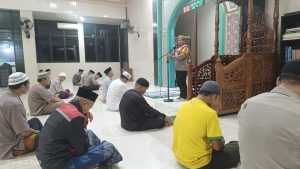 Polrestabes Makassar Safari Subuh di Masjid Al Quddus Mandala Sampaikan Pesan Kamtibmas