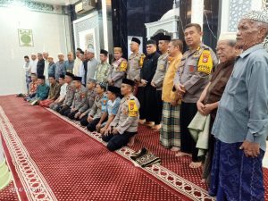 Polrestabes Makassar Safari Subuh di Masjid Mujahidin Mengajak Masyarakat Jaga Kamtibmas