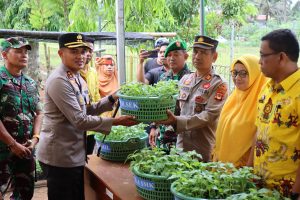 Kapolres Soppeng Hadiri Launching Dua Juta Bibit Cabai Tampaning untuk Dukung Ketahanan Pangan dan Pengendalian Inflasi