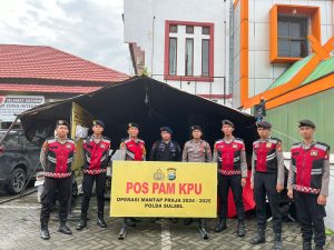 Personil Samapta Polda Sulsel BKO Polrestabes Makassar Pengamanan di Kantor KPU Sulsel