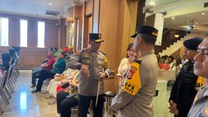 Kapolda Sulsel Kunjungi Gereja Pastikan Ibadah Hari Natal Berjalan Lancar