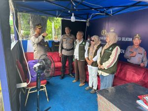 Wakapolrestabes Makassar Tinjau Pos Operasi Lilin 2024 Pengamanan Natal dan Tahun Baru