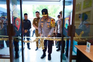 Kapolda Sulsel Resmikan Gedung Pelayanan SIM dan SKCK serta Berikan Arahan Kepada Personel Polres Takalar