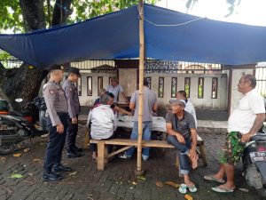 Tingkatkan Harkamtibmas, Polsek Mariso Sambangi Warga Saat Patroli