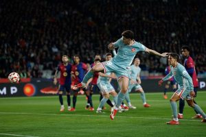 Hujan Gol di Estadi Olimpic! Barcelona dan Atletico Madrid Berbagi Skor 4-4 di Semifinal
