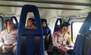 Kapolda Sulsel Bersama PJU Polda Sulsel Pantau Arus Mudik Lebaran 2025 Via Udara
