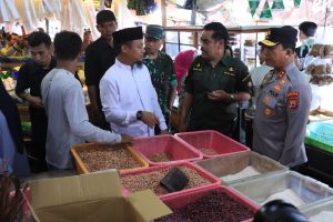 Forkopimda Sulsel Sidak Pasar dan Bulog, Pastikan Stok Pangan di Bulan Ramadhan