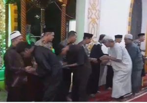 Kapolsek Mariso Ajak Warga Jaga Kamtibmas Lewat Halal Bi Halal di Kampung Buyang
