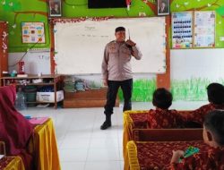 Bhabinkamtibmas Bulurokeng Beri Penyuluhan Bahaya Narkoba ke Sekolah
