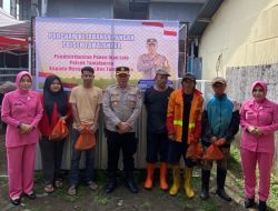 Polsek Tamalanrea Panen Raya Lele, Hasil Budidaya Dibagikan ke Warga