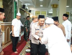 Waka Polrestabes Makassar Temui Warga Mariso dalam Safari Subuh