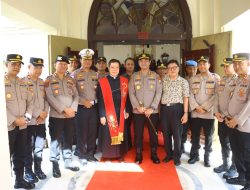 Kapolrestabes Makassar Pantau Langsung Pengamanan Ibadah Paskah 2025 di Sejumlah Gereja