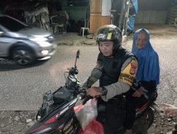 Tersesat di Jalan, Nenek Pikun Dapat Pertolongan dari Polisi