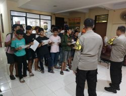 Cegah Tawuran, Polsek Mariso Amankan Puluhan Remaja di Pinggir Jalan pada Dini Hari