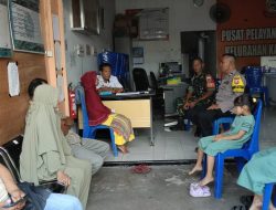 Sinergi TNI-Polri, Bhabinkamtibmas dan Babinsa Sambangi Warga Kapasa Raya Jaga Kamtibmas