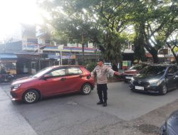 Cegah Kemacetan dan Kriminalitas, Personel Polsek Tamalanrea Turun ke Jalan Saat Jam Sibuk