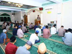 Safari Subuh di Masjid Babuttaubah, Kapolrestabes Makassar Ajak Warga Peduli Kamtibmas