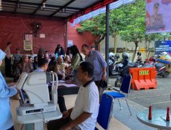 Sambut Hari Bhayangkara ke-79, Polsek Tamalanrea Gelar Pemeriksaan Mata Gratis dan Donor Darah