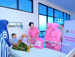 Ketua Bhayangkari Daerah Sulsel Bakti Kesehatan Operasi Bibir Sumbing di RS Bhayangkara Makassar