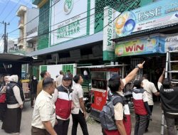 Langgar Izin dan Pajak, Puluhan Reklame di Makassar Ditertibkan Bapenda