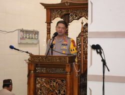 Safari Subuh Kapolrestabes Makassar, Ingatkan Warga Bahaya Geng Motor dan Pentingnya Perhatian Orang Tua