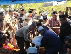 Suasana Haru Iringi Pemakaman Tenaga Sipil P3K Polsek Manggala, Andi Suriyanti Idris