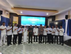 Kapolsek Biringkanaya Menghadiri Kegiatan Serah Terima Jabatan Lurah Di Kantor Camat Biringkanaya