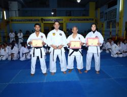 Kapolrestabes Makassar Latihan Bersama dan Serahkan Ijazah Karateka INKANAS