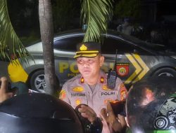 Sisir Lokasi Bentrok Mahasiswa di Makassar, Polisi Amankan Anak Panah dan Lima Motor Terbakar