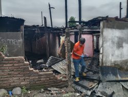 Kebakaran Hanguskan Satu Rumah Kos di BTN Tabaria, Polsek Tamalate Sigap Amankan Lokasi
