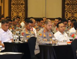 Kapolrestabes Makassar Hadiri Rakor Lintas Sektoral Kesiapan Operasi Lilin-2025