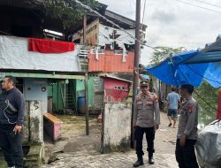 Personel Polsek Tallo Laksanakan Patroli Jalan Kaki di Lorong-Lorong, Wujudkan Rasa Aman Warga