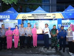 Kapolrestabes Makassar dan Ketua Bhayangkari Tinjau Pos Yan Operasi Lilin 2025
